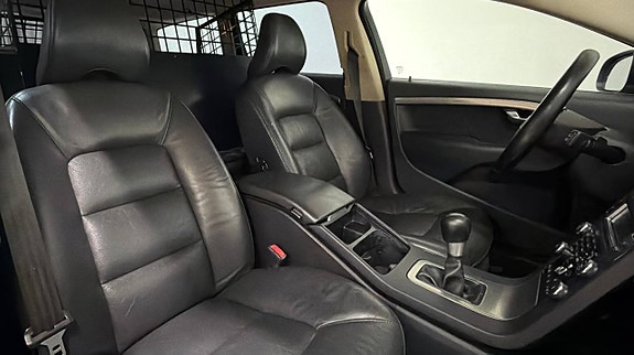 Volvo V70 8 of 9