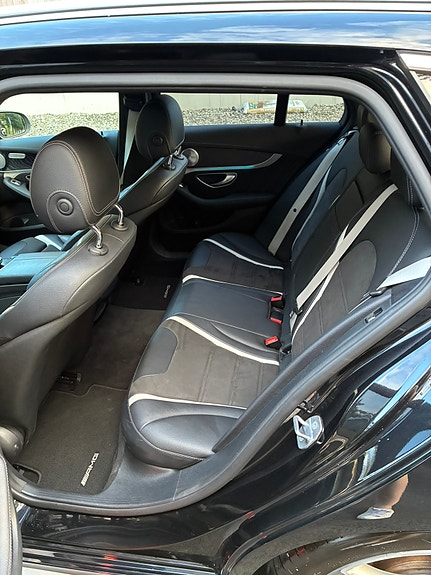 Mercedes-Benz C63 11 of 13