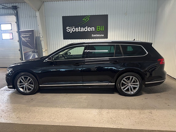 Volkswagen Passat 2 of 21