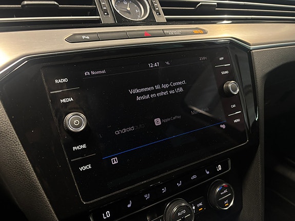 Volkswagen Passat 15 of 21