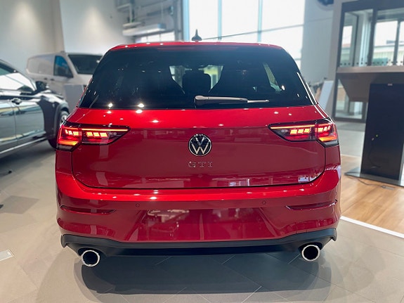 Volkswagen Golf VIII 6 of 11
