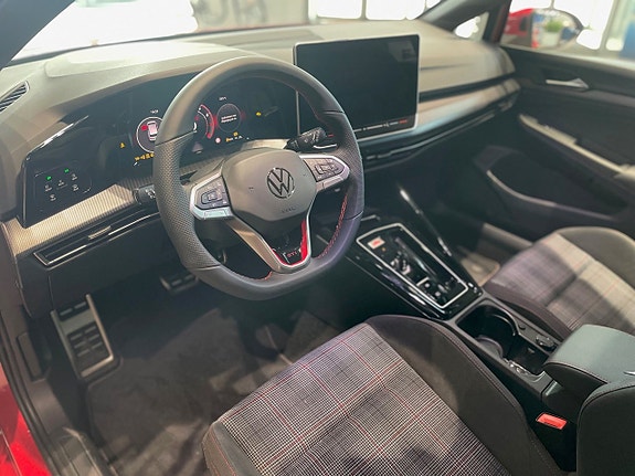 Volkswagen Golf VIII 9 of 11