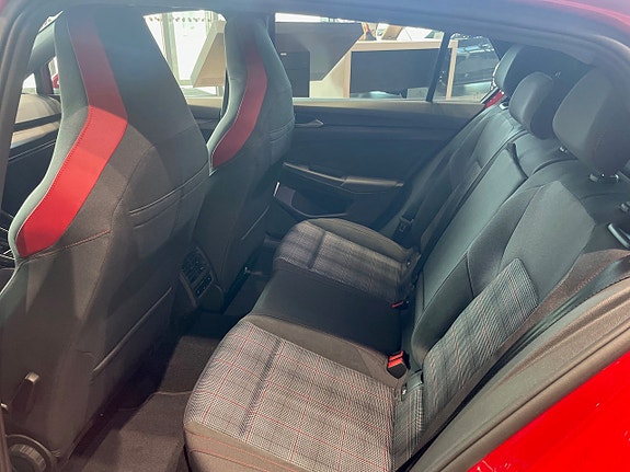 Volkswagen Golf VIII 11 of 11