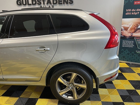 Volvo XC60 13 of 29
