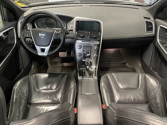 Volvo XC60 23 of 29