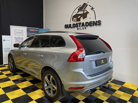 Volvo XC60 11 of 29