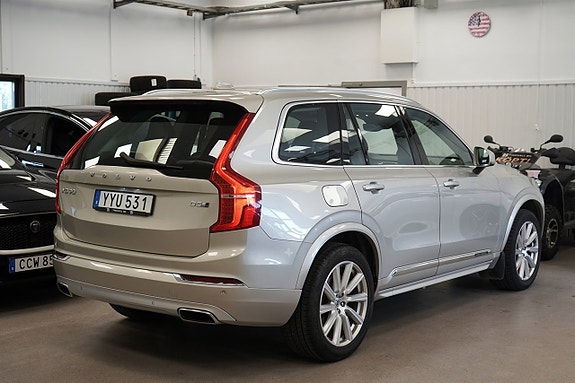 Volvo XC90 5 of 27