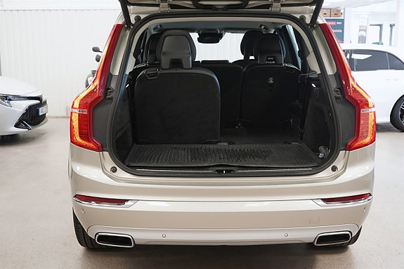 Volvo XC90 9 of 27