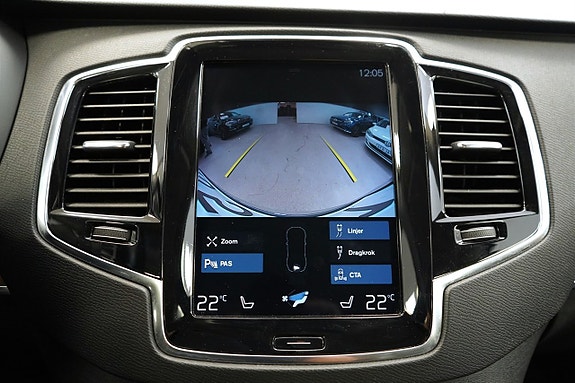 Volvo XC90 19 of 27