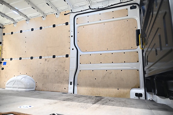 Volkswagen Crafter 10 of 30