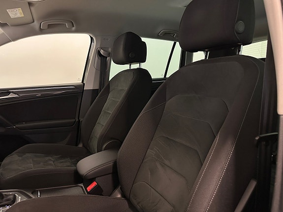 Volkswagen Tiguan 14 of 30