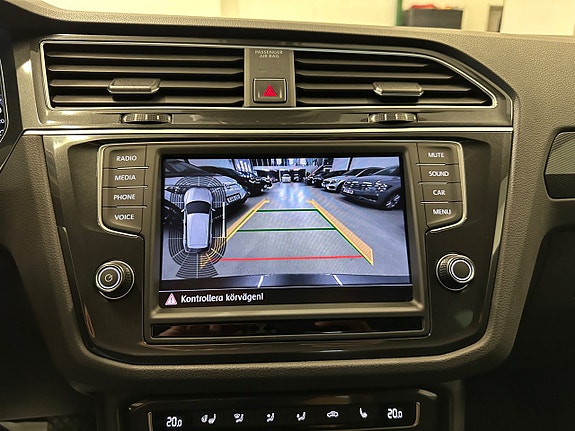 Volkswagen Tiguan 21 of 30