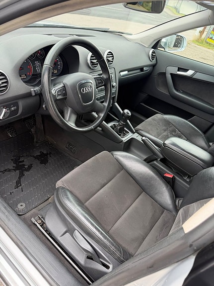 Audi A3 8 of 12