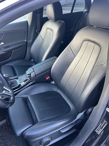 Mercedes-Benz CLA180 7 of 10