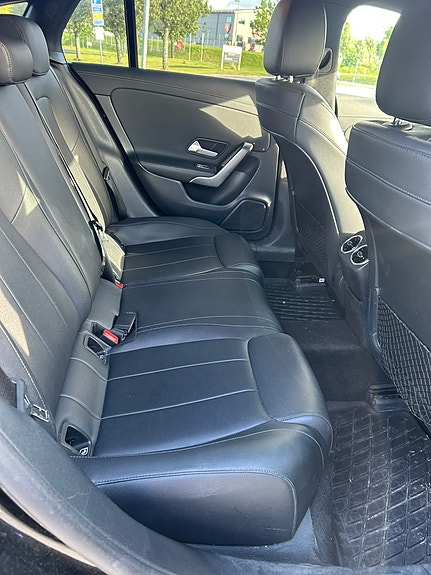 Mercedes-Benz CLA180 6 of 10
