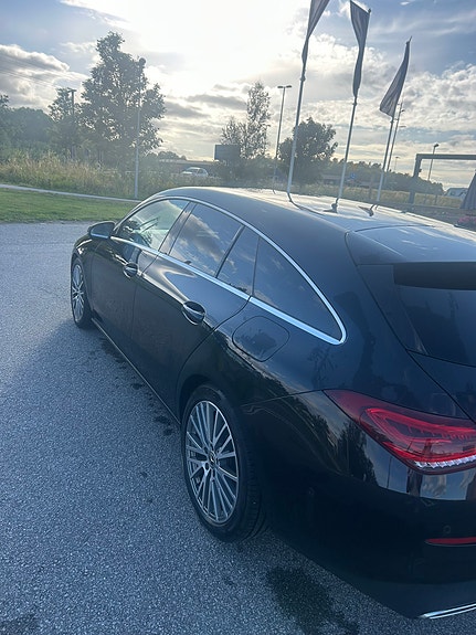 Mercedes-Benz CLA180 4 of 10