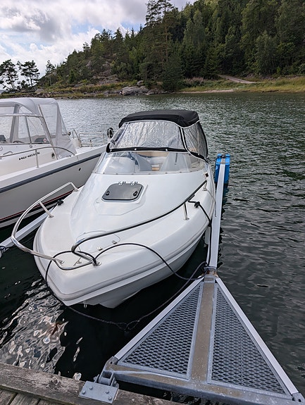 Olympia 570 Holiday med Yamaha 80 HK och 80-släp 5 of 20