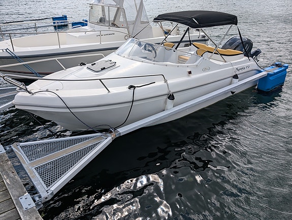 Olympia 570 Holiday med Yamaha 80 HK och 80-släp 8 of 20