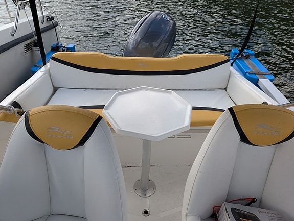 Olympia 570 Holiday med Yamaha 80 HK och 80-släp 13 of 20