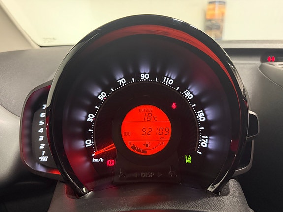 Toyota Aygo 11 of 18