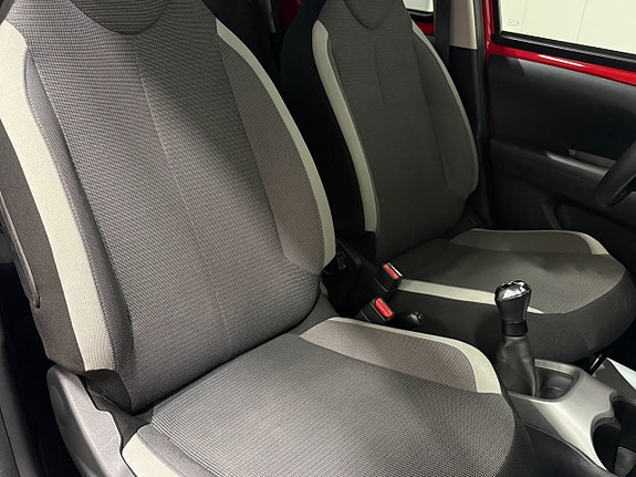 Toyota Aygo 9 of 18