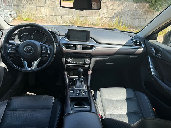 Mazda 6 5 of 8