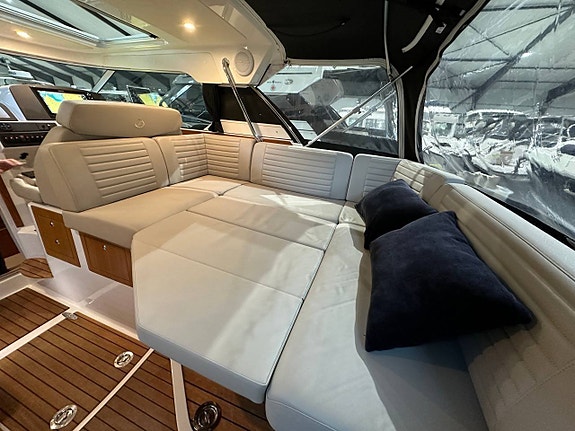 Aquador 28 HT | Orust Edition & Akterpropeller -21 9 of 12