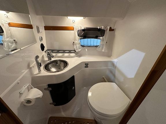 Aquador 28 HT | Orust Edition & Akterpropeller -21 8 of 12