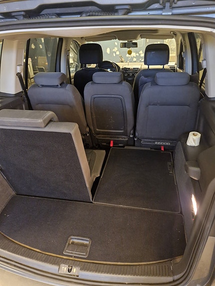 Volkswagen Touran 6 of 6