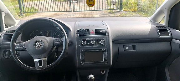 Volkswagen Touran 5 of 6