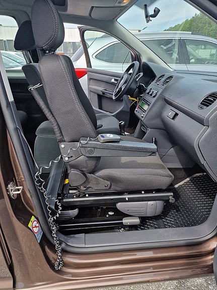 Volkswagen Caddy Maxi 11 of 27