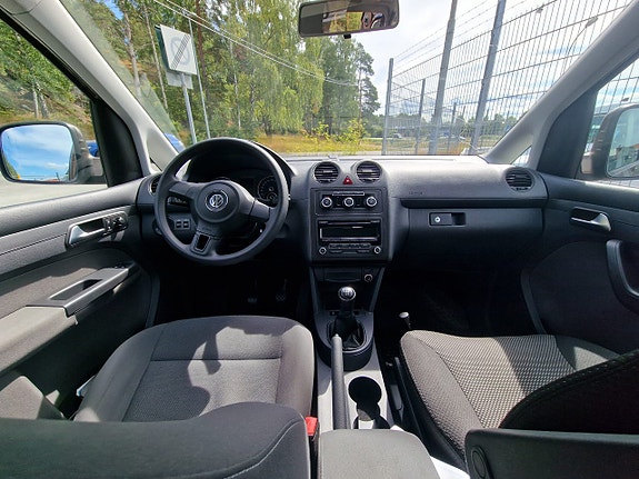 Volkswagen Caddy Maxi 14 of 27