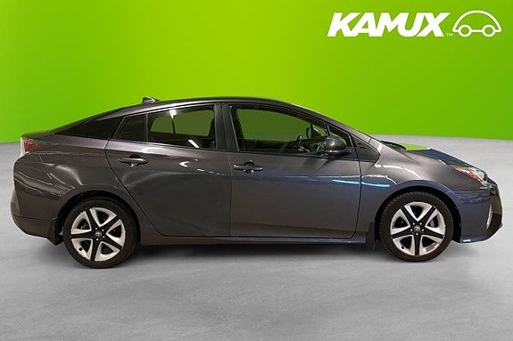 Toyota Prius 2 of 23