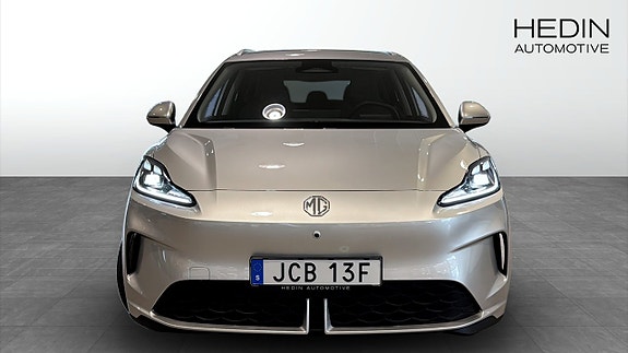 MG MG4 EV Urban 8 of 16