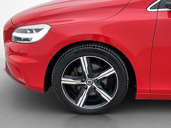 Volvo V40 27 of 30