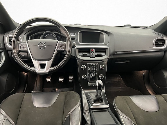 Volvo V40 10 of 30