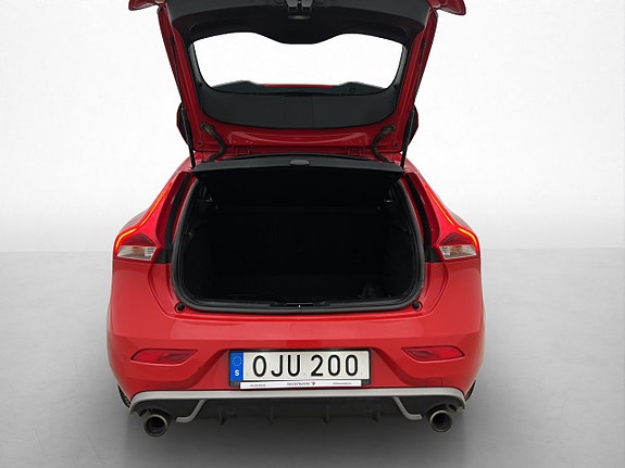 Volvo V40 26 of 30