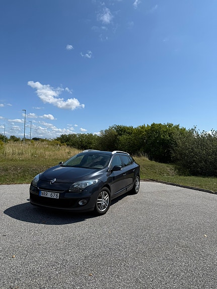 Renault Megane III 2 of 8