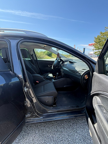 Renault Megane III 6 of 8