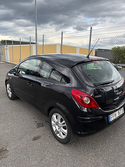 Opel Corsa 3 of 15