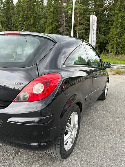 Opel Corsa 4 of 15
