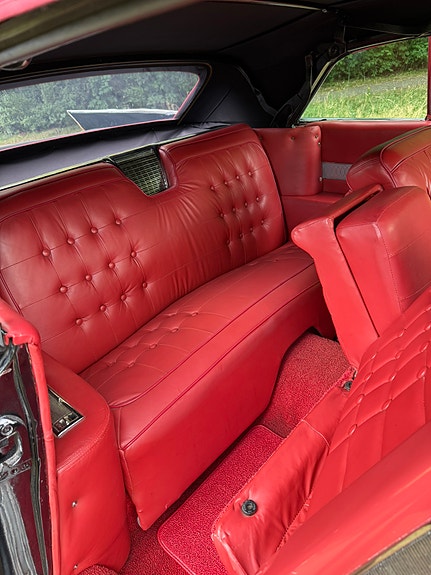 Cadillac Series 62 7 of 9