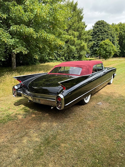 Cadillac Series 62 4 of 9