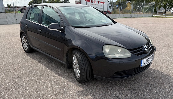 Volkswagen Golf V 2 of 5