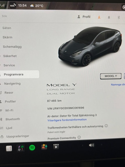 Tesla Model Y 10 of 10