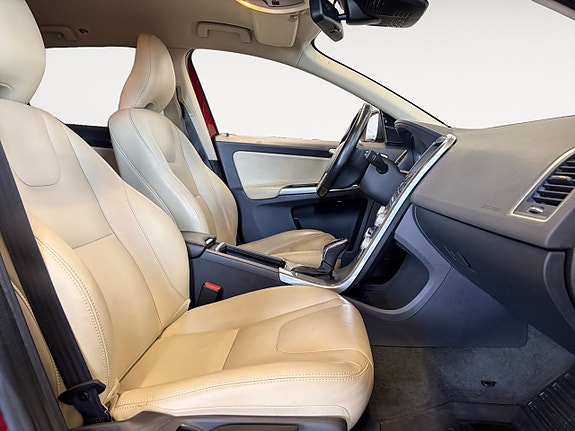 Volvo XC60 15 of 22