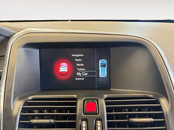 Volvo XC60 18 of 22
