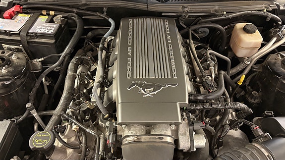 Ford Mustang 4 of 4