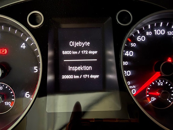 Volkswagen Passat 23 of 26