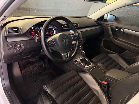 Volkswagen Passat 14 of 26